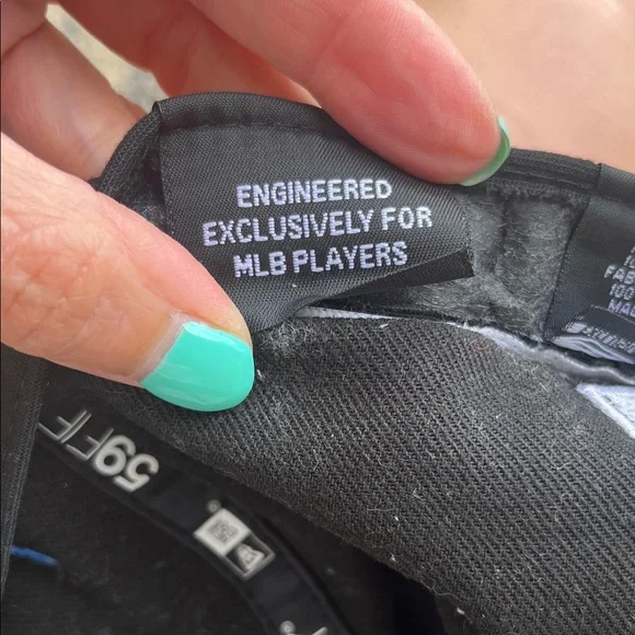 Like new New Era Jet Black Baltimore Orioles baseball Cap - Picture 15 of 15